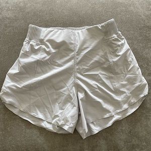 Lululemon 🍋 Hotty Hot Short 4 limited edition